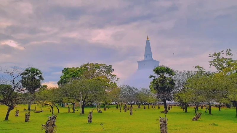 Ruwanwelisaya, Abhayawewa Road, Anuradhapura, Sri Lanka